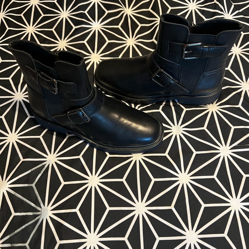 Clarks Women's Laurel Bay Black Leather Buckle Boots